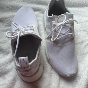 adidas NMD R1 Primeblue
Triple White GX8313